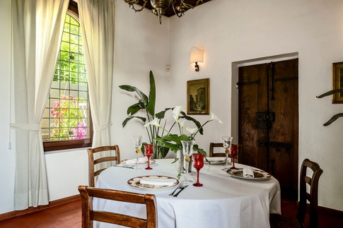 Sala da Pranzo in stile classico di 25 di Fabio Casati