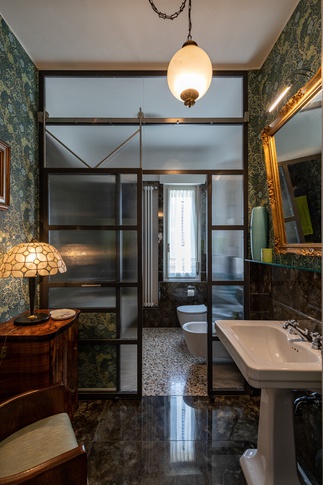 Bagno in stile vintage di 6 di Studio Pinelli