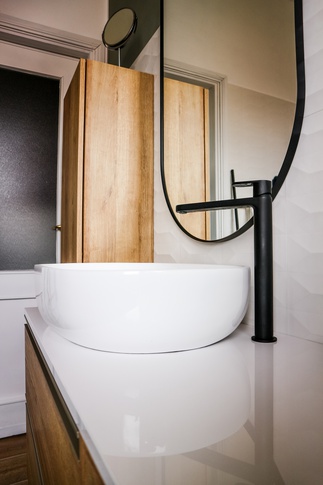 Bagno in stile moderno di 6 di Studio LABventinove