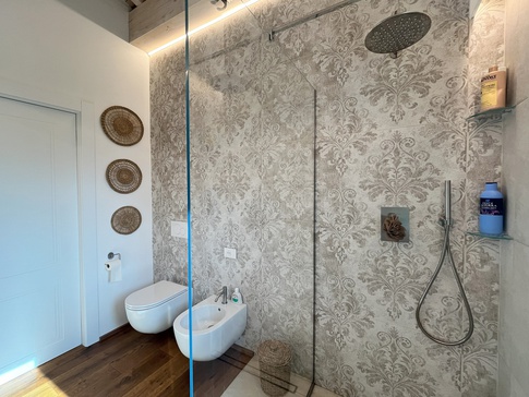 Bagno in stile rustico di 5 di JFD Juri Favilli Design