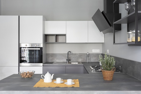 Cucina in stile minimal di 20 di Architettura 42