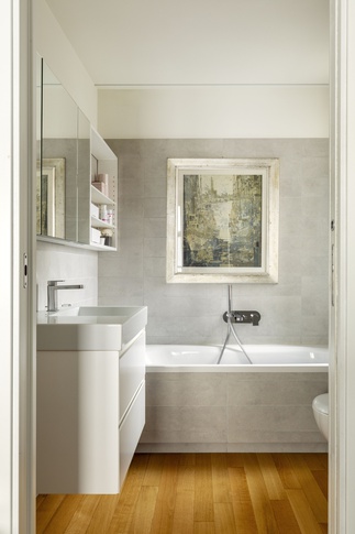 Bagno in stile nordico di 4 di Chantal Forzatti architetto