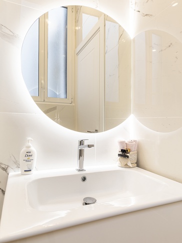 Bagno in stile moderno di 6 di Gianluca Chiocca Interior Design Studio