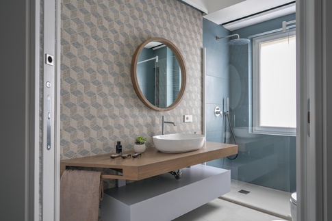 Bagno in stile moderno di 10 di VALENTINA AUTIERO    architecture │ interiors │ design projects